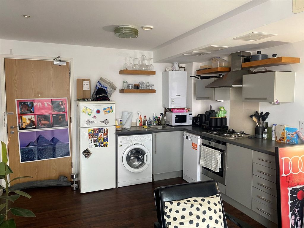 Property photo 3 of 9 Picture No. 06