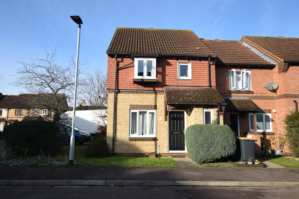 Property photo 1 of 13 5 Boxgrove Priory - Front