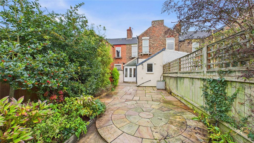 Property photo 2 of 11 Picture No. 02