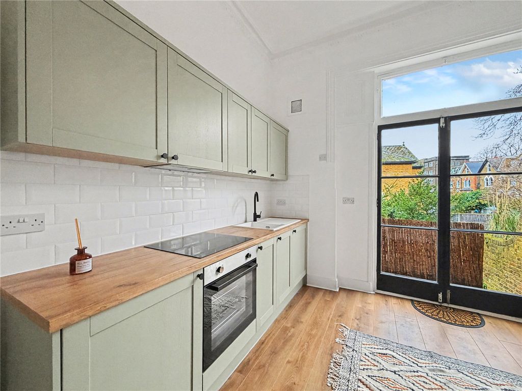 Property photo 3 of 7 Picture No. 08