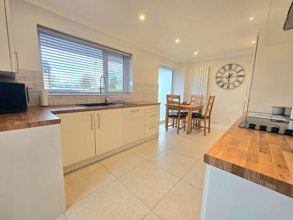 Property photo 2 of 17 20251110_223245.Jpg