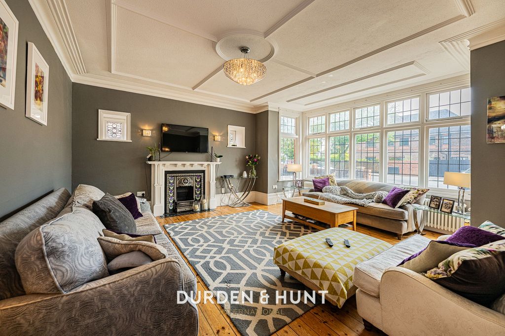 Property photo 2 of 37