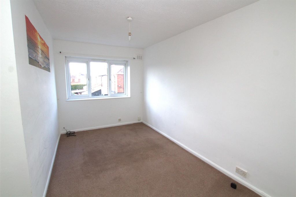 Property photo 3 of 11 74 Hershall Bedroom 2.Jpg