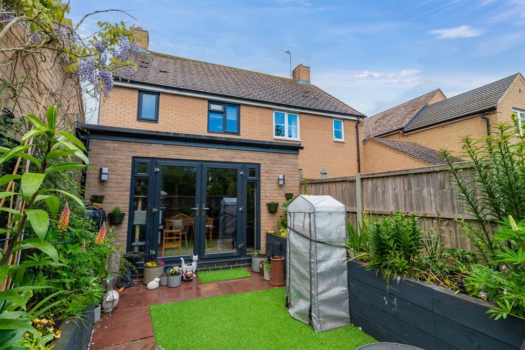 Property photo 2 of 15