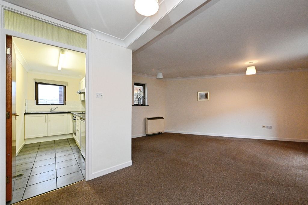 Property photo 3 of 15