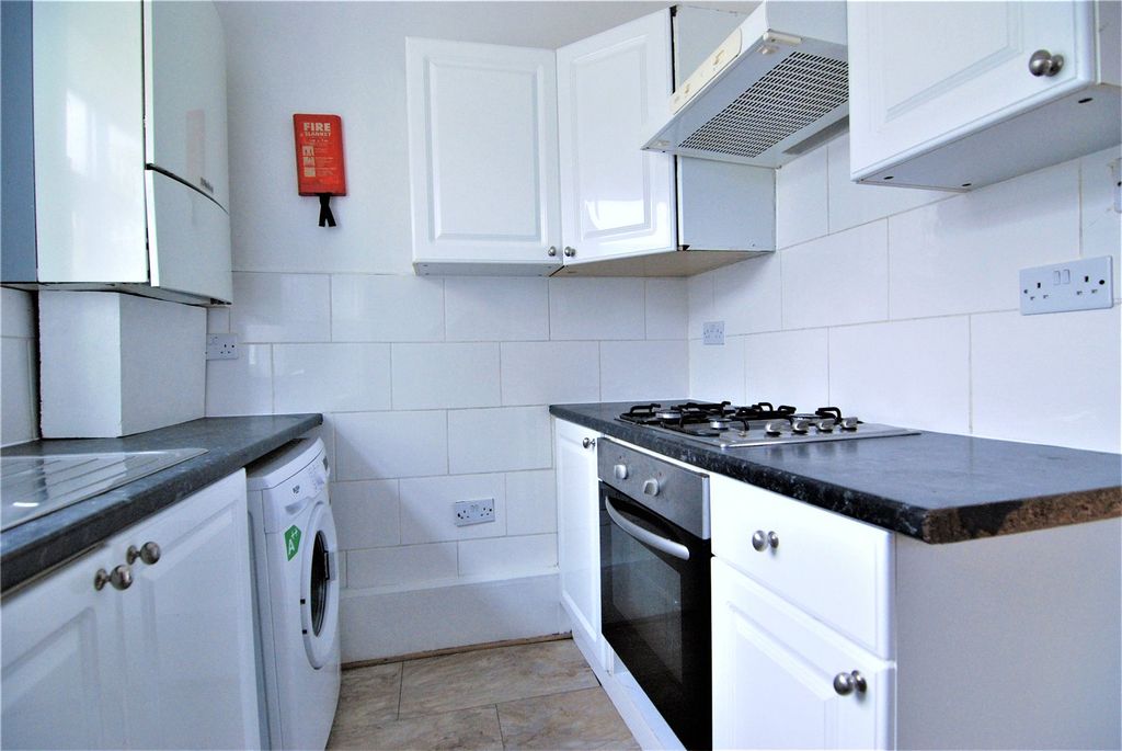 Property photo 2 of 8 Picture No. 09