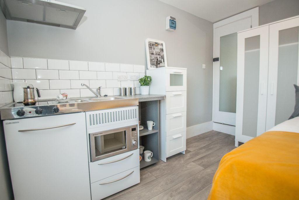 Property photo 2 of 19 3380901