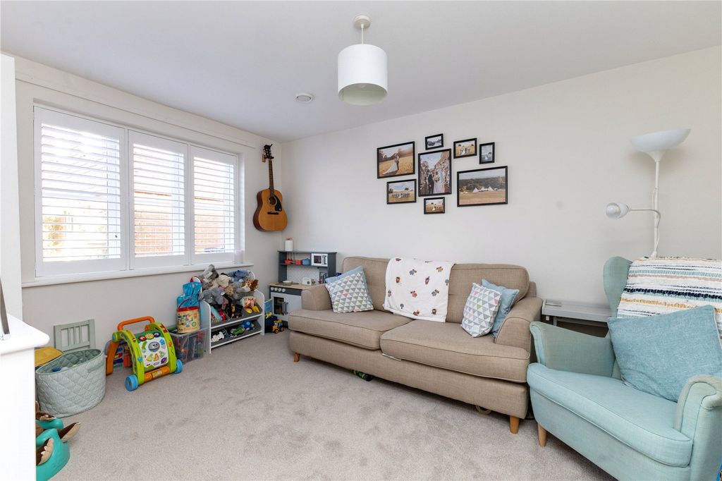 Property photo 3 of 14 Picture No. 02