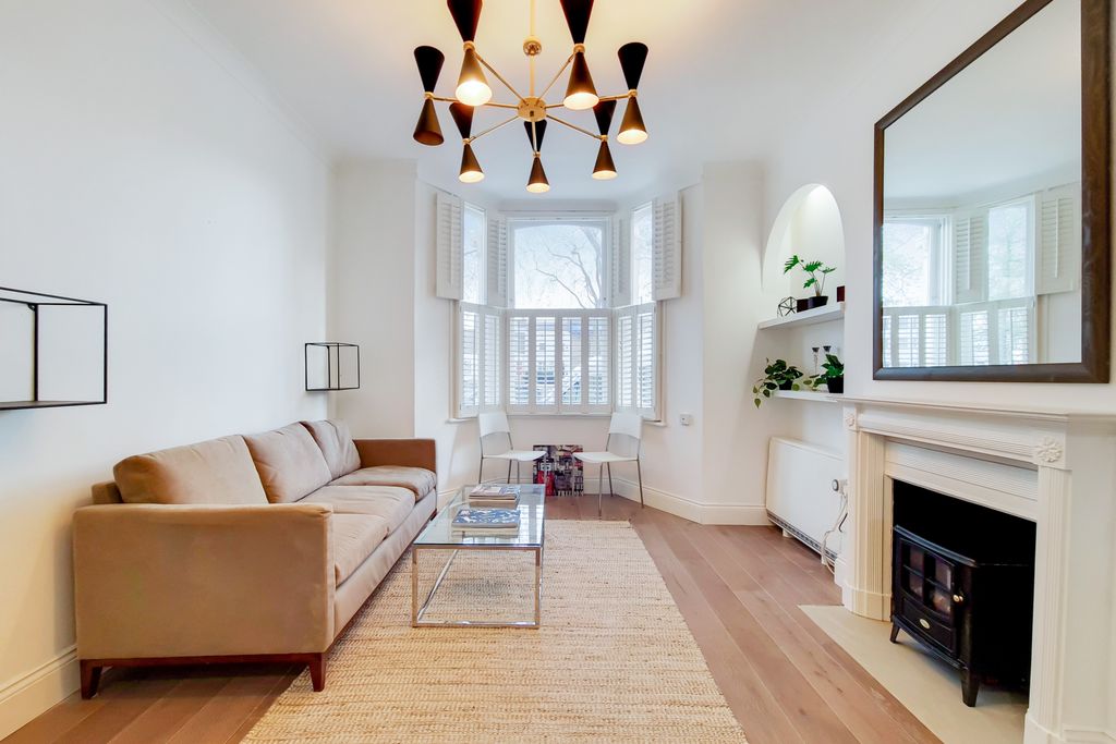 Property photo 2 of 6