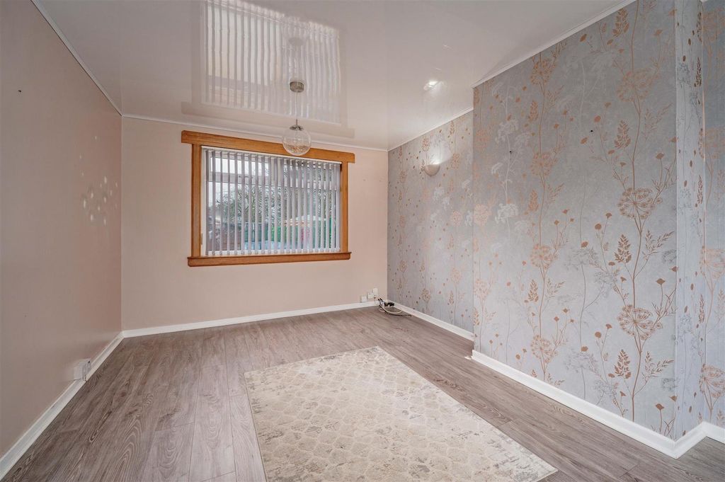 Property photo 3 of 14 18 Charleston Street Dundee-4.Jpg