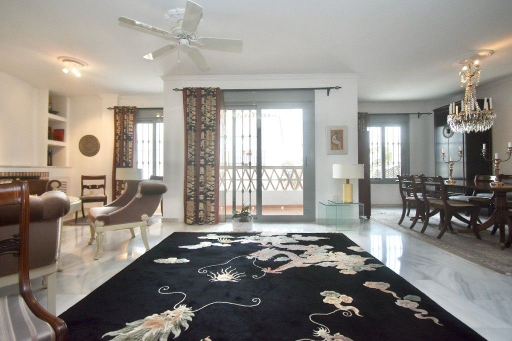 Property photo 1 of 20 Living Area