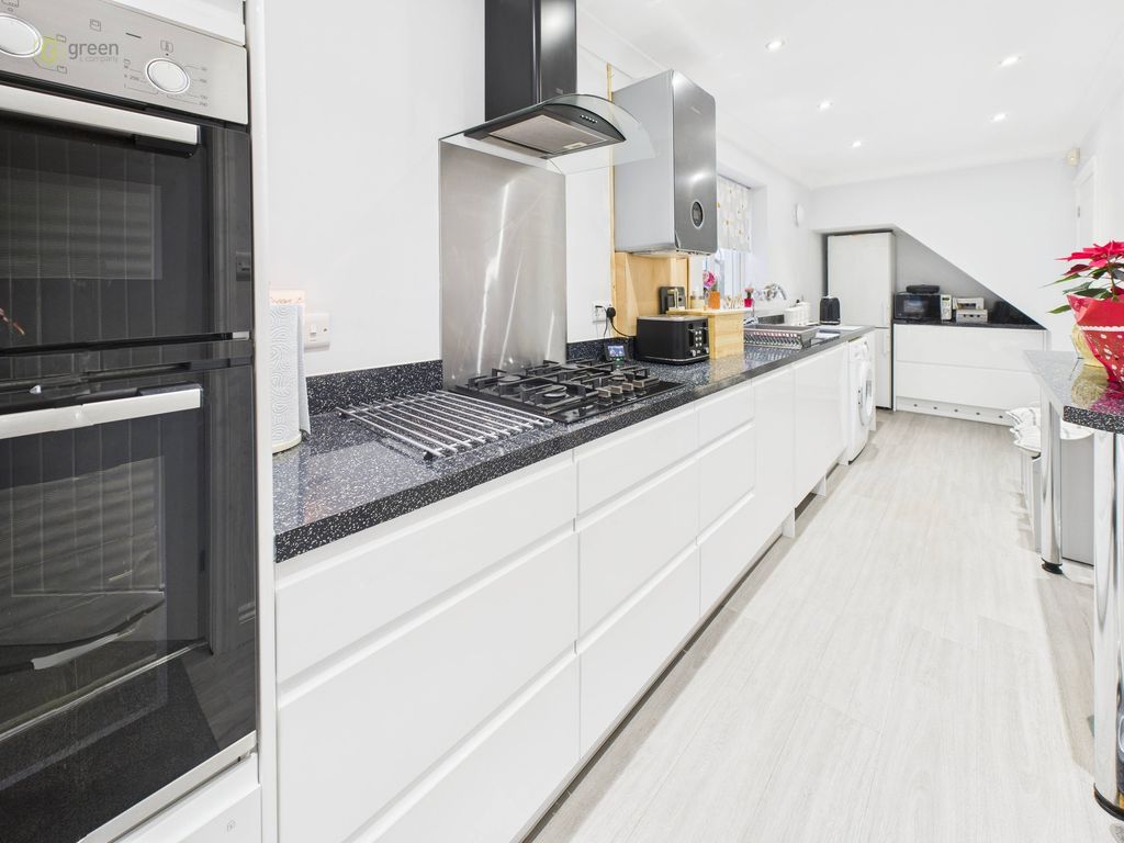 Property photo 2 of 26