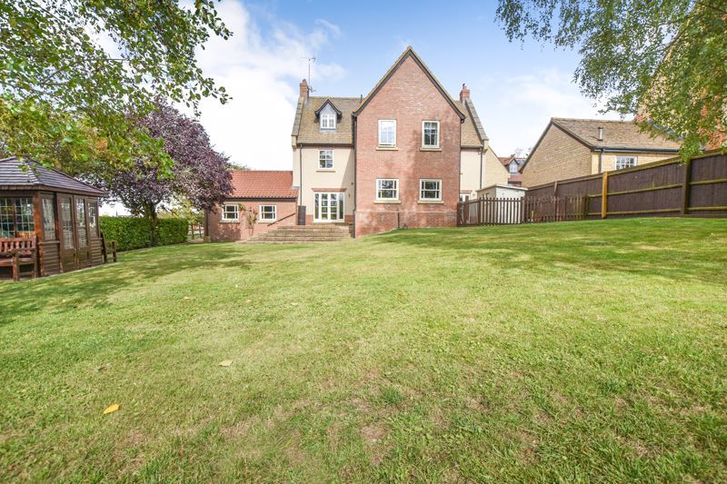 Property photo 3 of 31 Photo 29