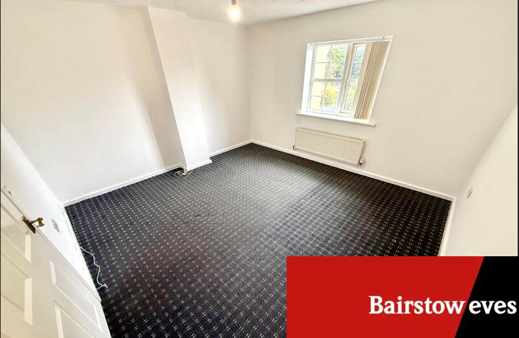 Property photo 2 of 9 Main Bedroom