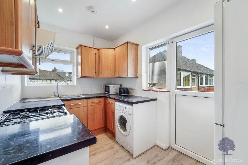 Property photo 3 of 16 Picture No. 11