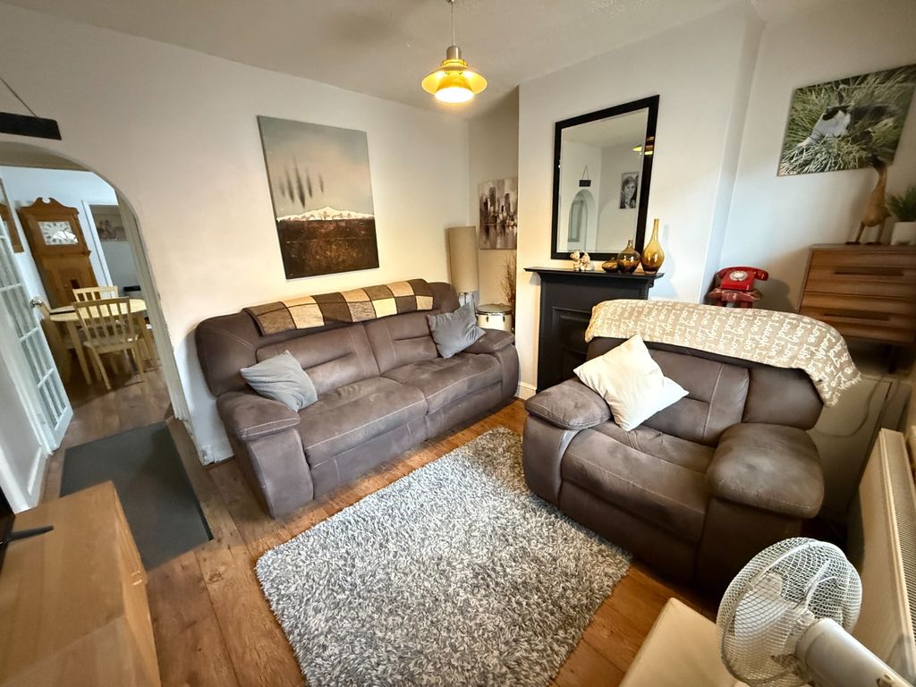 Property photo 2 of 9 5165311