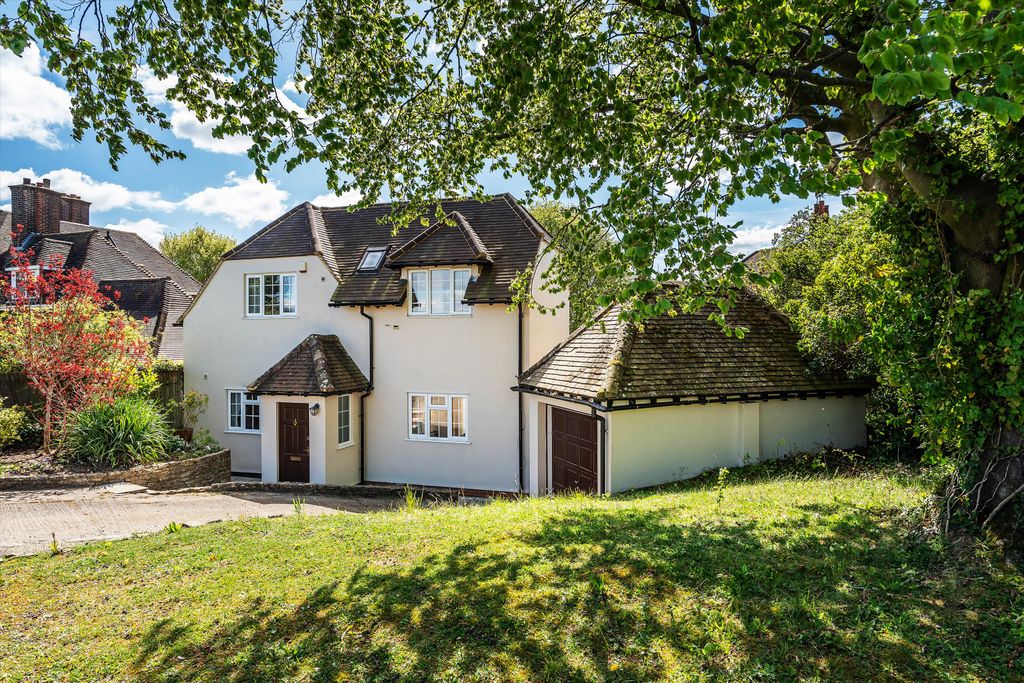 Property photo 1 of 11 Image