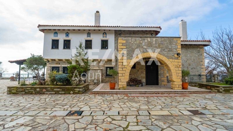 Property photo 3 of 50