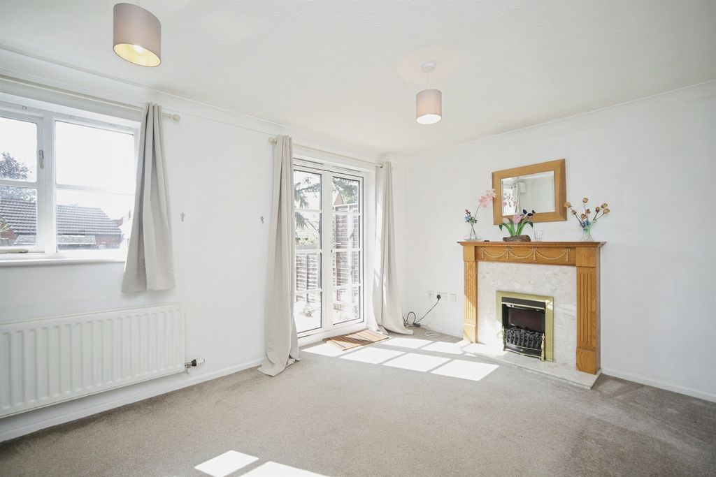 Property photo 2 of 14