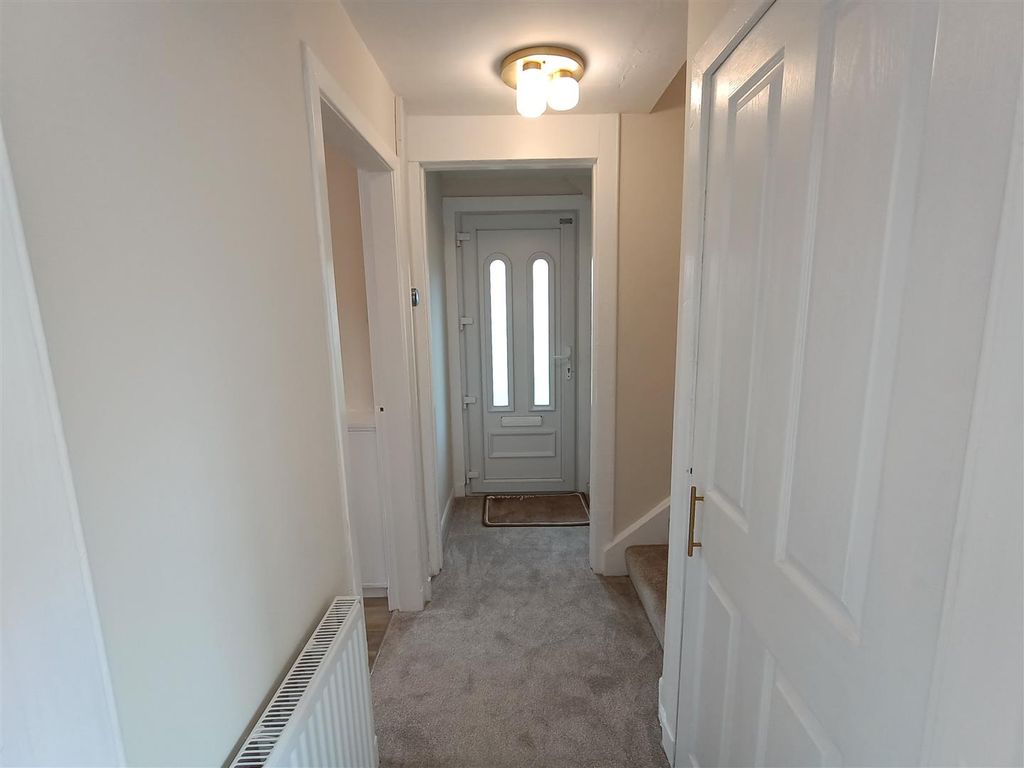 Property photo 3 of 16 Hall