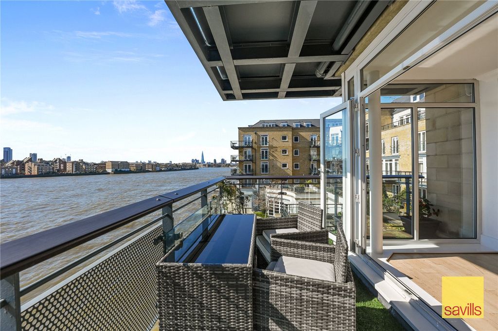 Property photo 2 of 34 Balcony