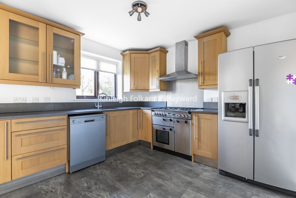 Property photo 1 of 21 1Dfabef7-70d2-4c2c-8