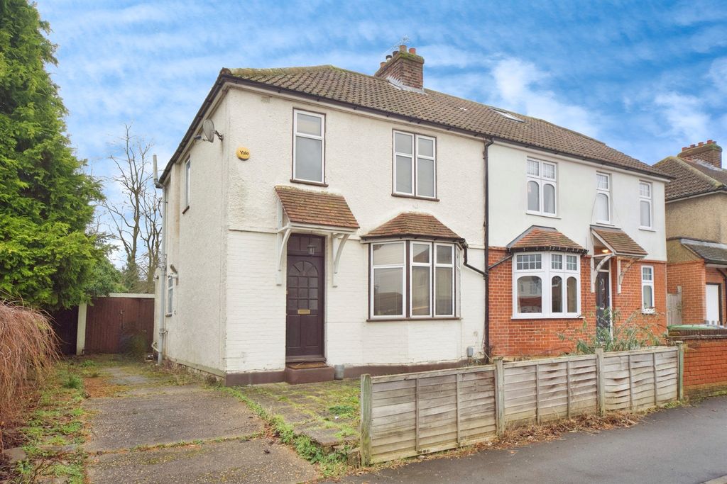 Property photo 1 of 17