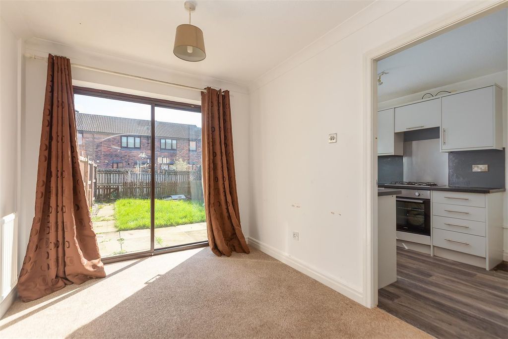 Property photo 2 of 13