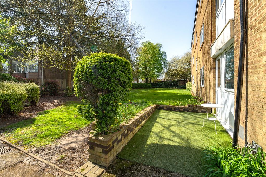 Property photo 3 of 11 Picture No. 15