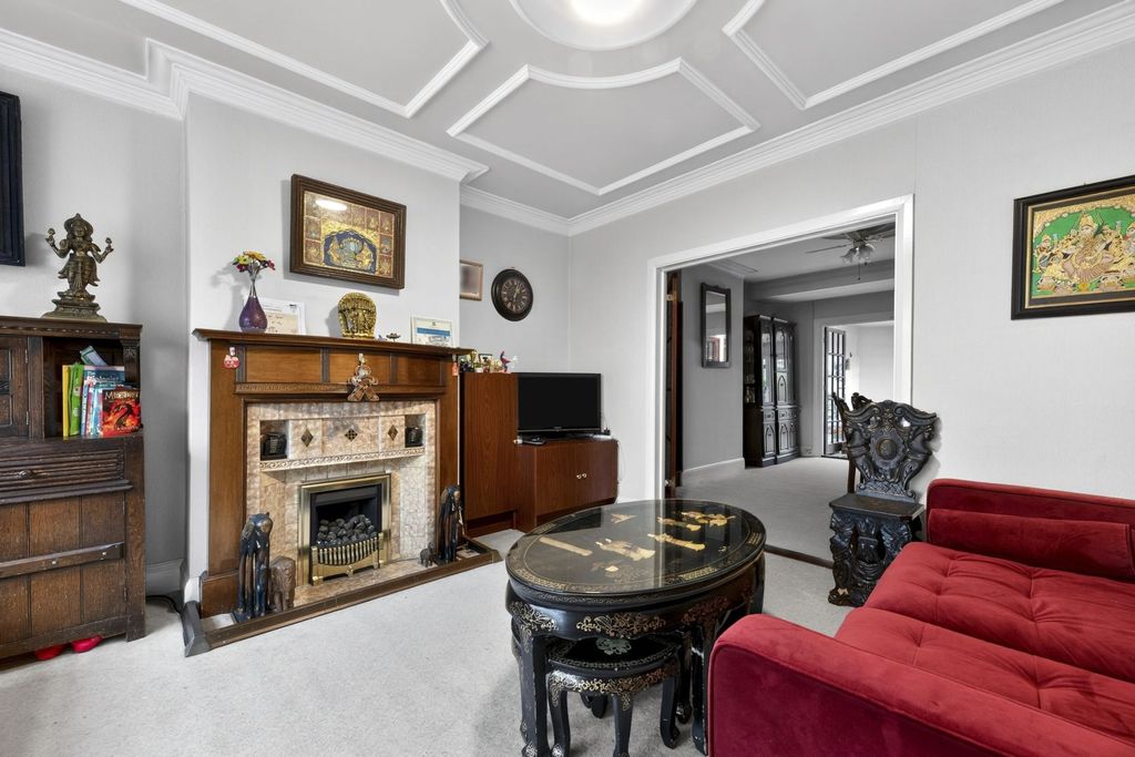 Property photo 3 of 21