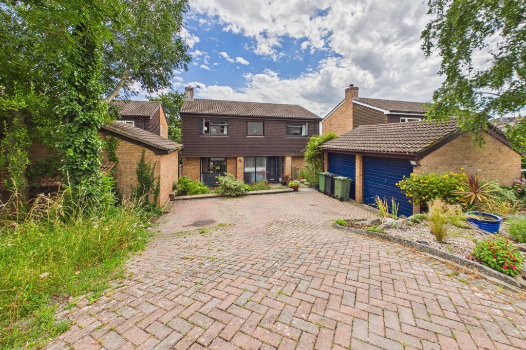 Property photo 1 of 20 Front
