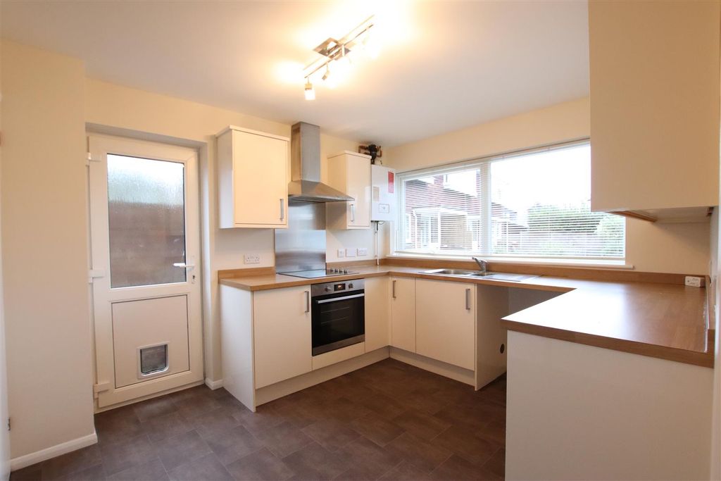 Property photo 3 of 14 49 Arnold Way (15) - Copy.Jpg