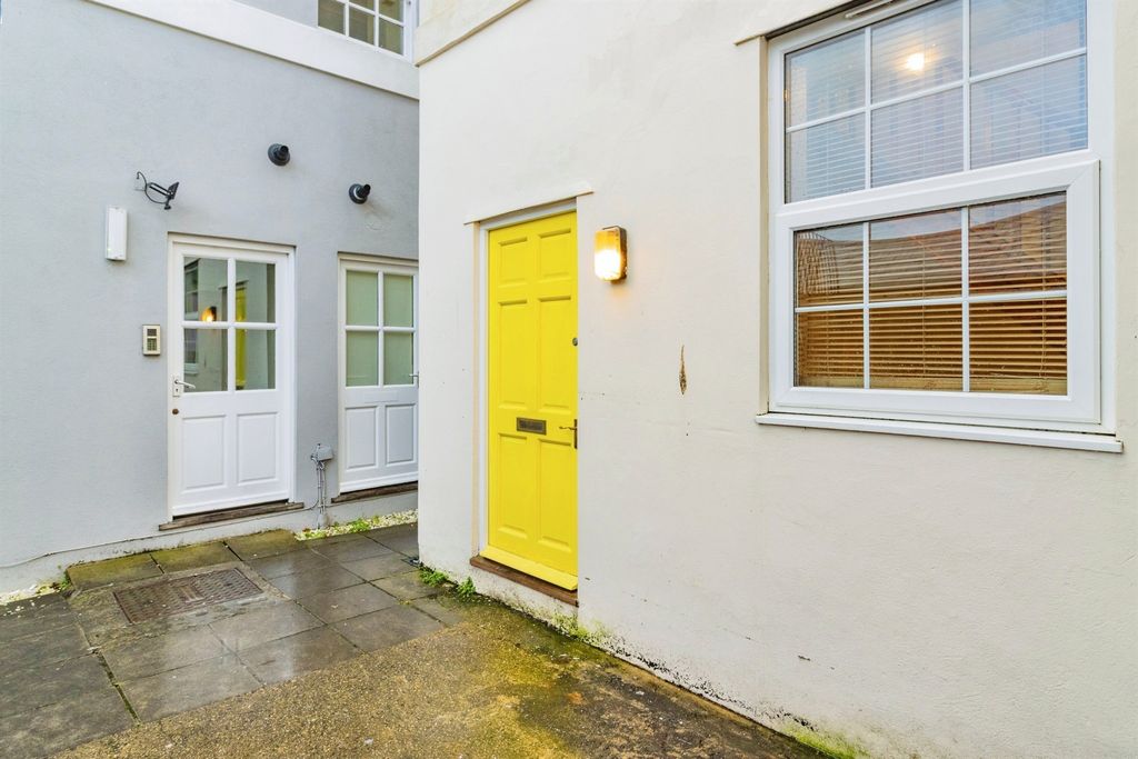 Property photo 1 of 21 Image