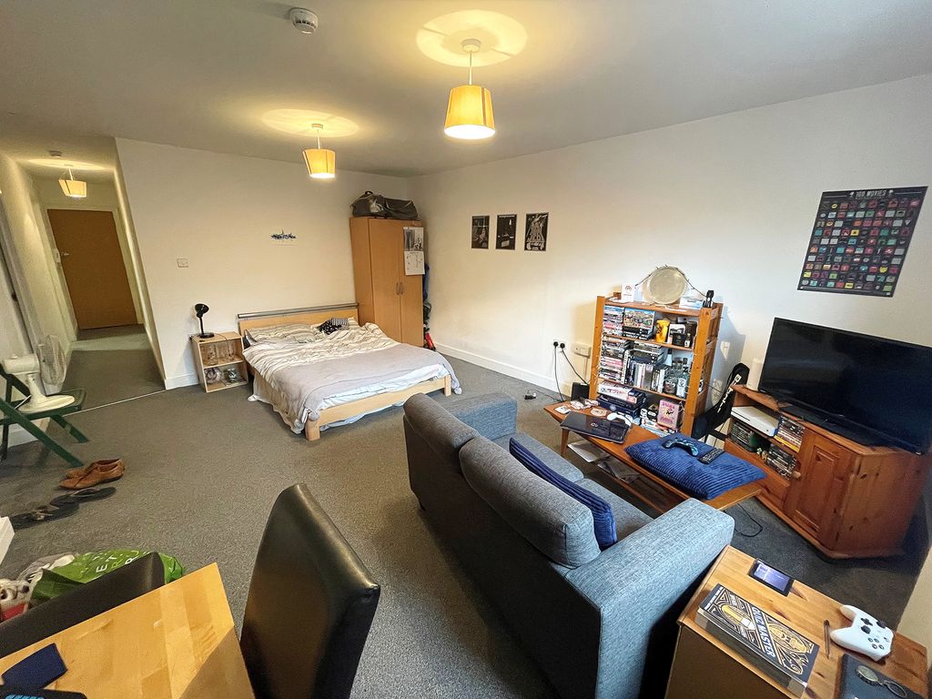 Property photo 2 of 5