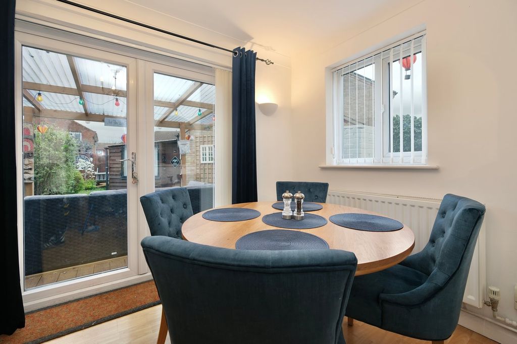 Property photo 3 of 13