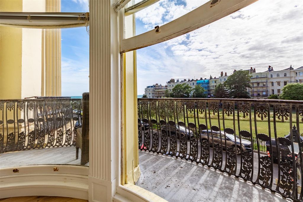 Property photo 3 of 15 Balcony