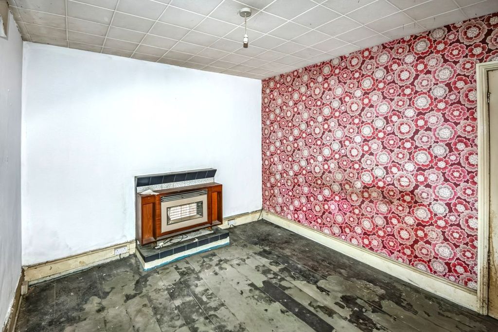 Property photo 3 of 19