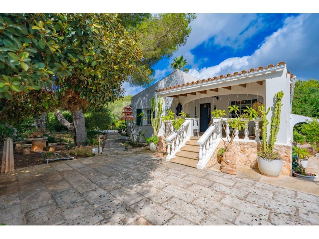 Property photo 2 of 30