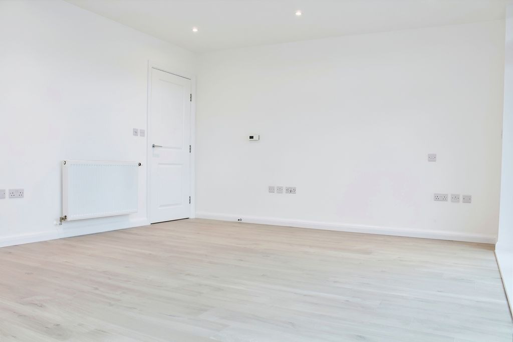 Property photo 3 of 7 Studio