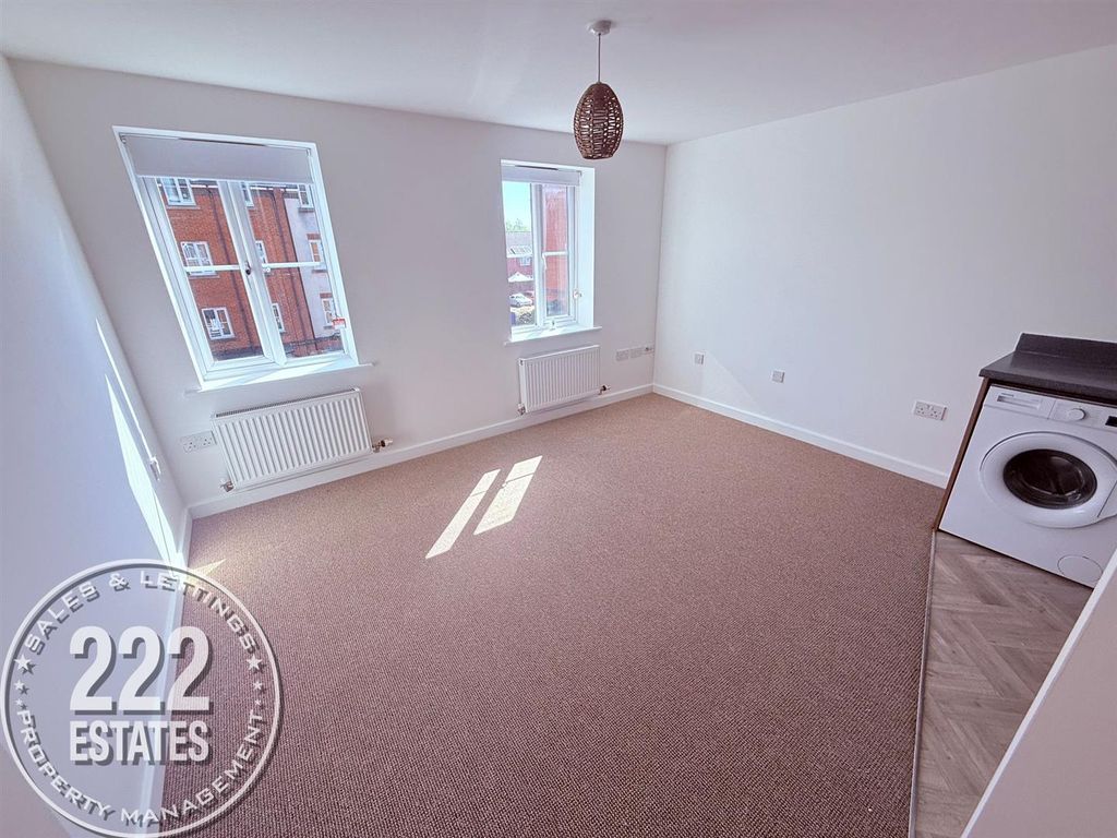 Property photo 2 of 7 Photo-2026-04-23-11-09-36.Jpg