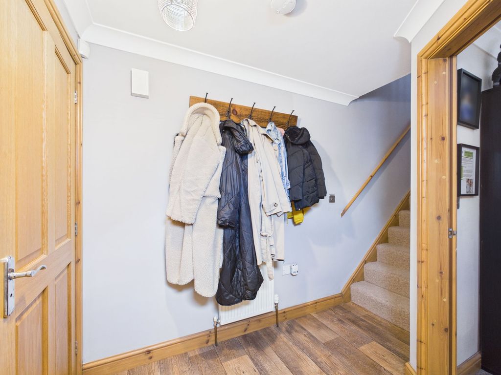 Property photo 2 of 15 Entrance Hall