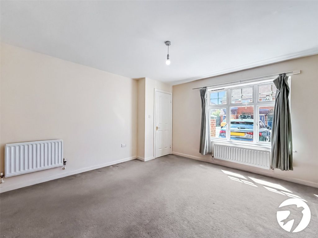 Property photo 2 of 12 Picture No. 10