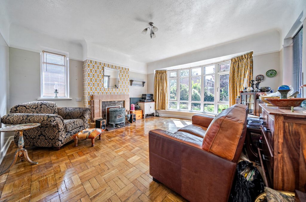 Property photo 2 of 12 1445718-1-69E6169...