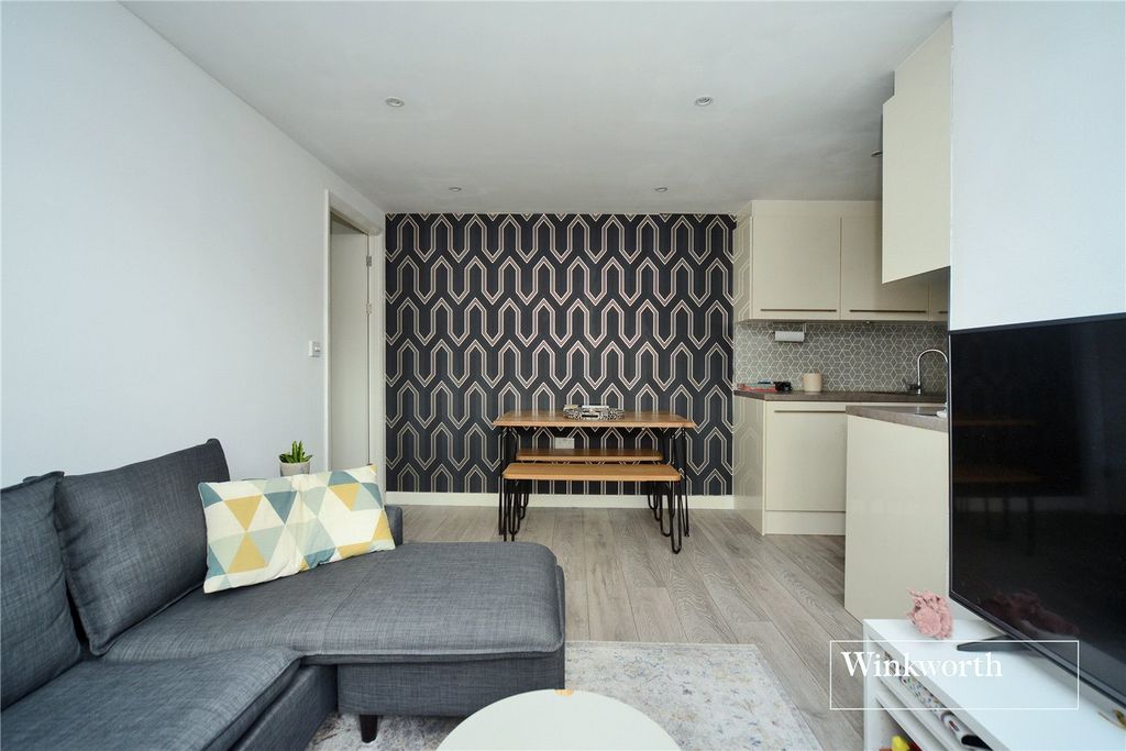 Property photo 3 of 12 Picture No. 10