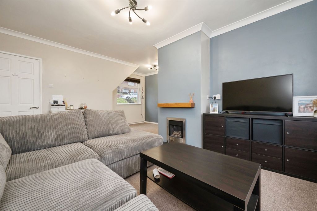 Property photo 2 of 16