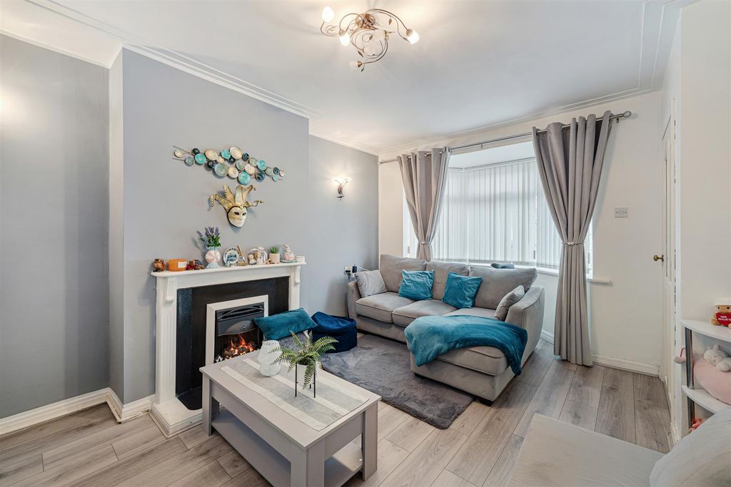 Property photo 2 of 21 27 Marton Road (1 Of 38).Jpg