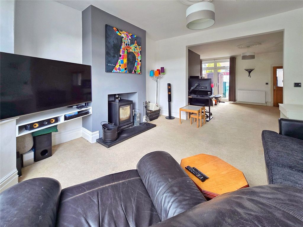 Property photo 3 of 20 Open Plan Living