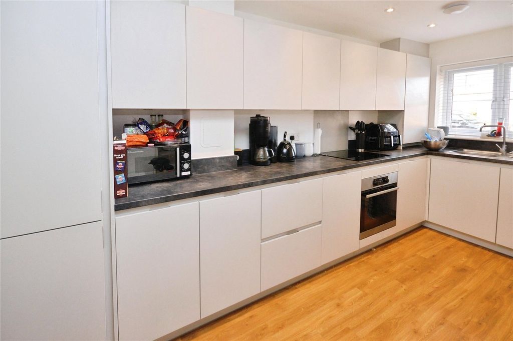 Property photo 3 of 12 Picture No. 28