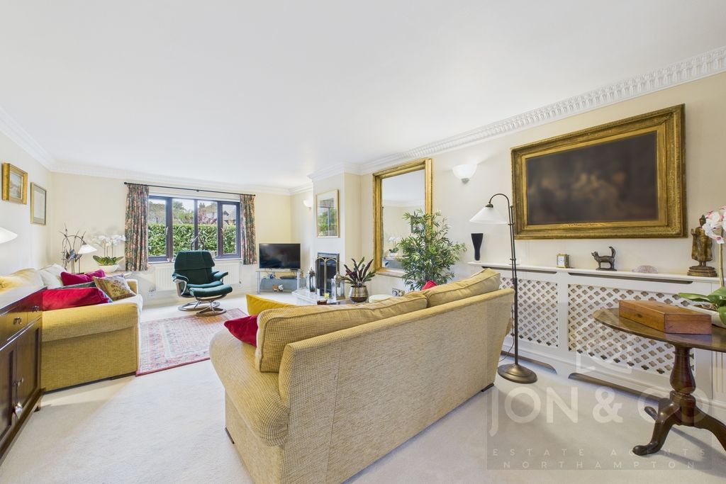 Property photo 3 of 25