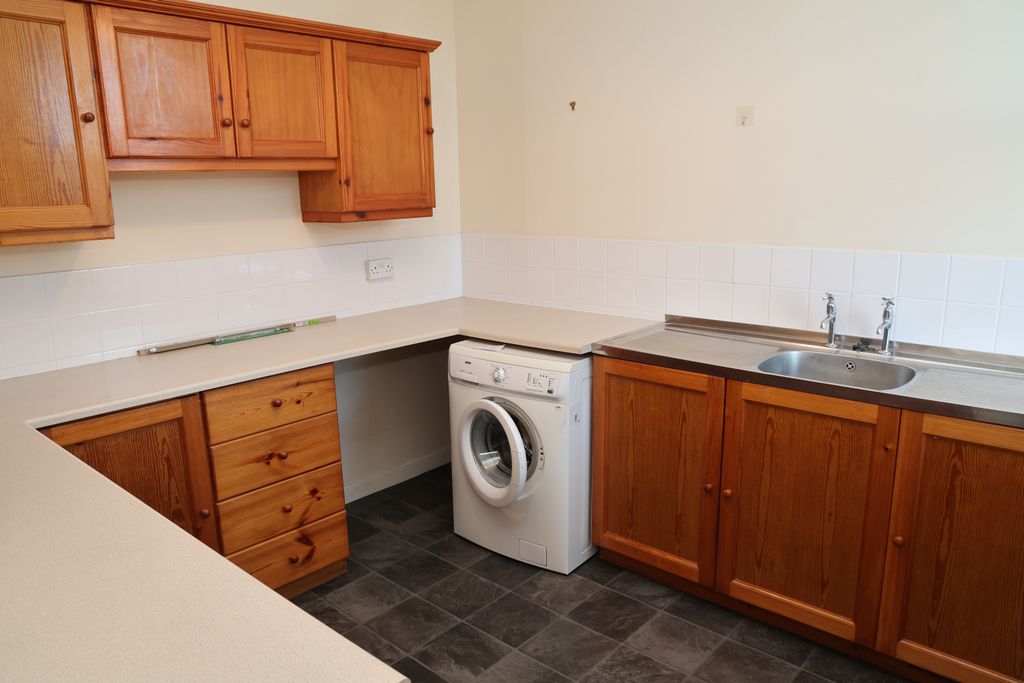 Property photo 3 of 21